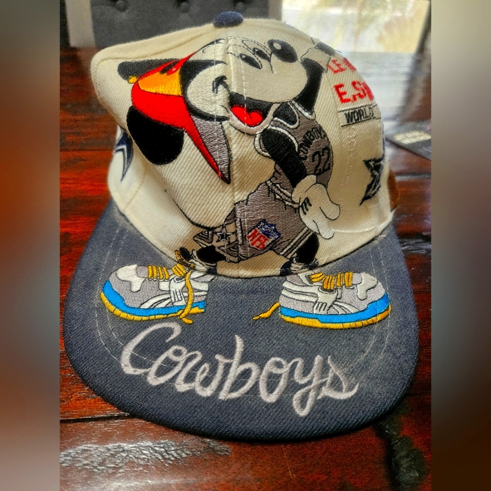 Collectible DALLAS COWBOYS/EMMIT SMITH/MICKEY MOUSE Ball Cap